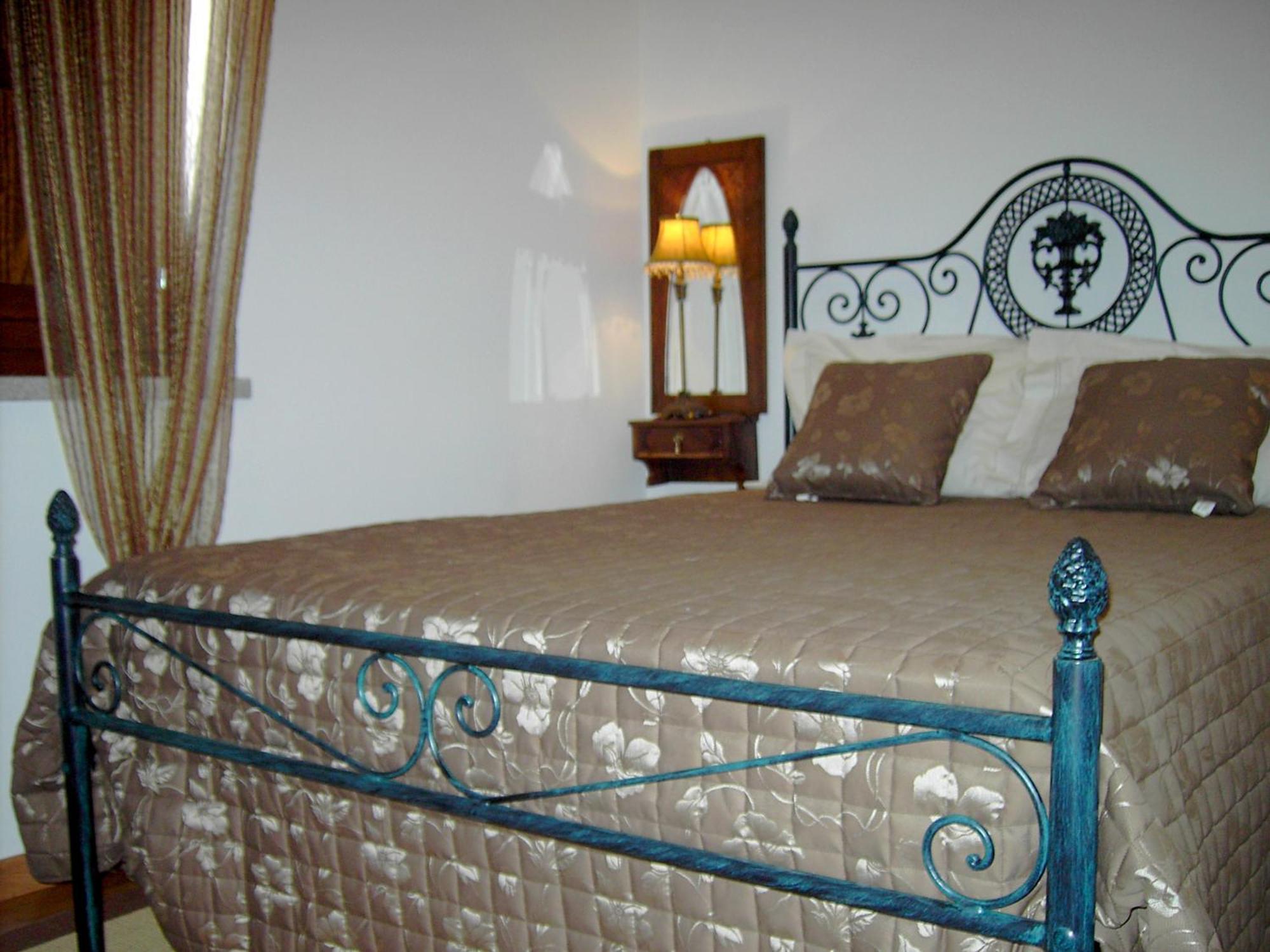 Hotel Casa Santa Catarina Penha Garcia Habitación foto
